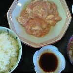 マルミツ食堂 - 豚ホルモン定食