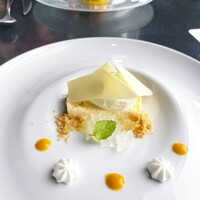 DINING & BAR TABLE 9 TOKYO - 