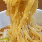 超多加水純手打ち麺 仁しむら - 相変わらず特徴的な麺
