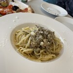 with dog coffee - サルシッチャのラグービアンコ