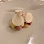 小笠原伯爵邸 - 洋梨、アーモンド、マルメロ