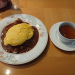 ルー・ド・メール - Bセット（ドライ・カレー　オムレツのせ＋オニオンスープ）