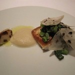 リベルテ・ア・ターブル・ド・タケダ - イトヨリと蕪をピューレ、焼き、スライスしたもの