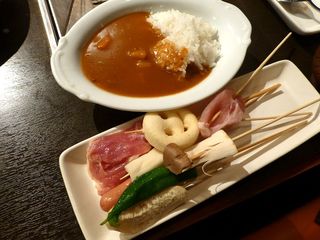 Kushiyamonogatari - 串ネタ、カレー(2013/11/16撮影)