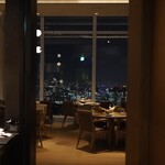 apothéose - 門をあけると素晴らしい夜景が