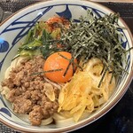 丸亀製麺 - うま辛まぜ釜玉　740円
