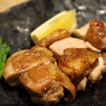 石挽き十割蕎麦 玄盛 東梅田店 - ◆京赤地鶏のもも(焼) 1,078円