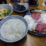 Shokujidokoro Akatsuki Shokudou - ハムエッグ、豚汁、ご飯。