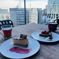 THE THEATRE TABLE - スフレチーズケーキ・いちごタルト