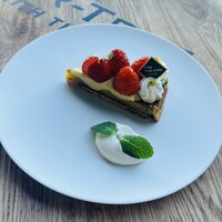 THE THEATRE TABLE - いちごのタルト