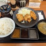 Karayama - からやま定食（3個） 649円