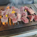 神保町食肉センター - 新鮮なハツを焼きまくり