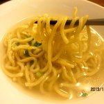 Garew - 清湯スープに漬かっている麺！