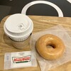 Krispy Kreme Doughnuts - オリジナル・グレーズド209円、ホットコーヒーS341円、コンボ割引▲33円