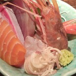 Aka Mame - 刺し身の５種類盛り合わせ〜サーモン、ハマチ、カツオ、海老ちゃん、白身魚〜❤