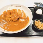 オリエンタルカレー本舗 - ロースカツカレー&温泉玉子&福神漬け