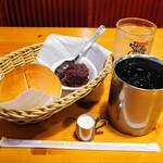 Komeda Kohi Ten - アイスコーヒー460円 モーニング ローブパン おぐらあん マーガリン