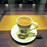 CAFE 英國屋 - ミルクもどきと砂糖投入