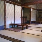 座敷席よりさらに奥をのぞむ