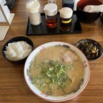 金ちゃんラーメン 羽釜造り - 