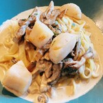 Odoru youni - ホタテ貝柱とポルチーニ茸のクリームタリアテッレ