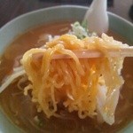 布部札幌軒 - 西山の黄色縮れ面