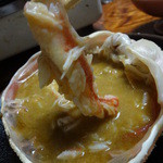 せきのや - 焼きがにを、蟹みそにたっぷりつけて！