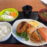 大衆食堂 半田屋 - 