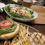 クアアイナ 横浜ベイクォーター店 - フレッシュなトマト