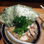 中華蕎麦 ひら井 - この生ほうれん草の旨さよ！