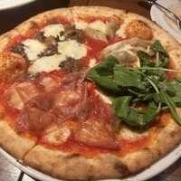 Serafina NEW YORK さいたま新都心店 - 単品で追加で頼んだピザです。