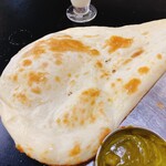 ランゴリー - お代わりのナン！アッツアツ！