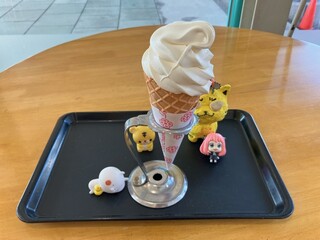KEY'S CAFE - バニラソフトクリーム　360円(税込)