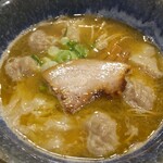 麺亭 まきた - わんたん白醤油そば　1000円