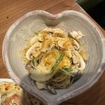 Irusoni - イカとアサリのペペロンチーノ、カラスミ風味
