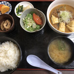 阿槽坊 - モツ煮込み定食