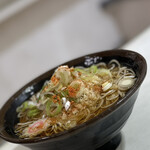 すかや 本店 - 2024年1月末にスズランの移転の為、閉店するようです　残念でなりません　本店と支店では味が違う　１０年働くと支店として独立できました　麺も汁も天ぷらもご飯物も各支店オリジナルで全く違います