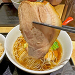 超純水採麺 天国屋 - 大きなチャーシュー