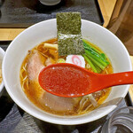 超純水採麺 天国屋 - 醤油味でちょっと酸味が有って、旨味がハッキリしている訳では無いけれど美味しいスープ