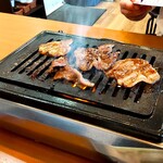 拝島 肉流通センター - 焼きますよ