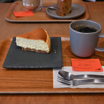 コーヒーライツ - ベイクドチーズケーキ＠税込750円＋ハンドドリップ(Guatemala & Brazil)@税込600円