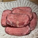 炭火焼肉オールスターズホルモンとんぼ - 