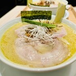Nippon Ramen 凛 離れ - Premium鶏白湯ラーメン