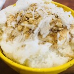 こひる庵 - 黒みつみたらしクリームは甘さ控えめ　くるみときなこもあるよ！