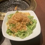 焼肉ダイニング 牛源 - サラダも美味しい