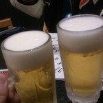 海鮮 次郎長 - ビールで乾杯！