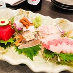 季節料理 馳走 - 料理写真:本日のお造り盛り合わせ（2人前）