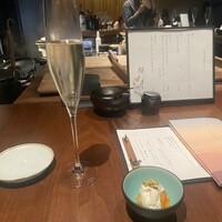 島おでん MIKE 神戸店 - スパークリングワイン、突き出し