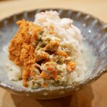 鮨 十兵衛 - 身と内子に外子、そしてカニみそをシャリのに乗っけた贅沢の極み丼。