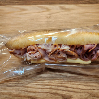 ハム日和　みたらし 口コミ一覧 : ハム日和 - 甲斐大泉/パン [食べログ]